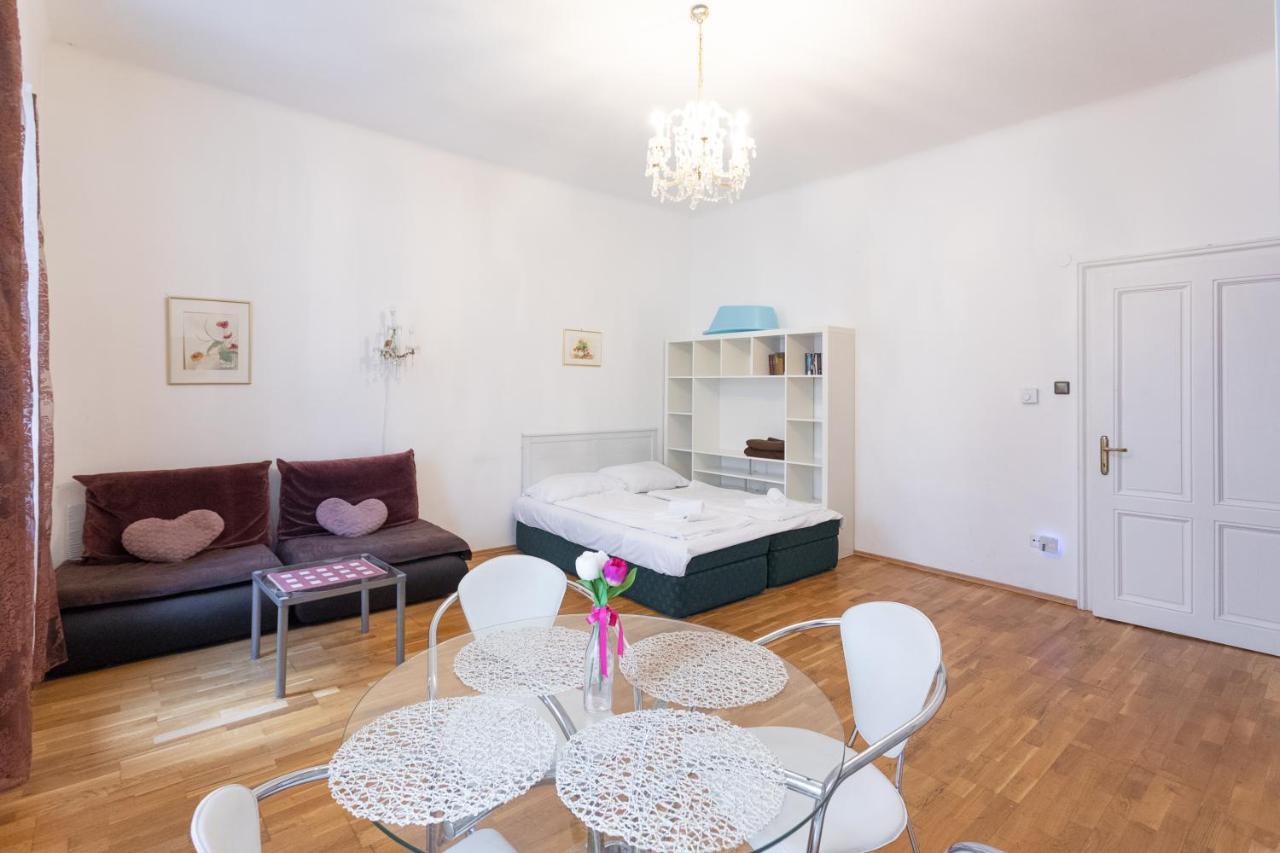וינה Central Garden Apartments מראה חיצוני תמונה