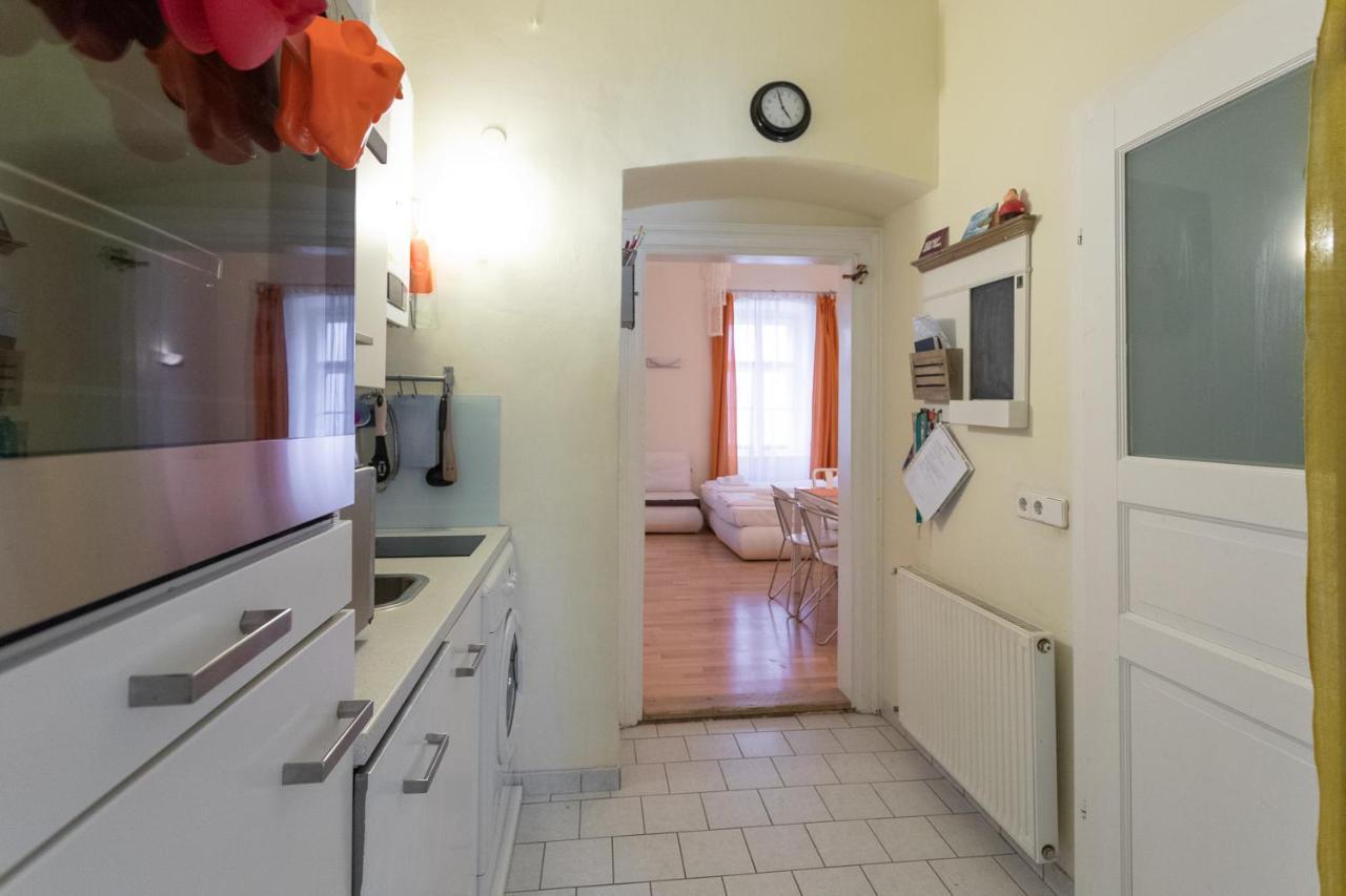 וינה Central Garden Apartments חדר תמונה